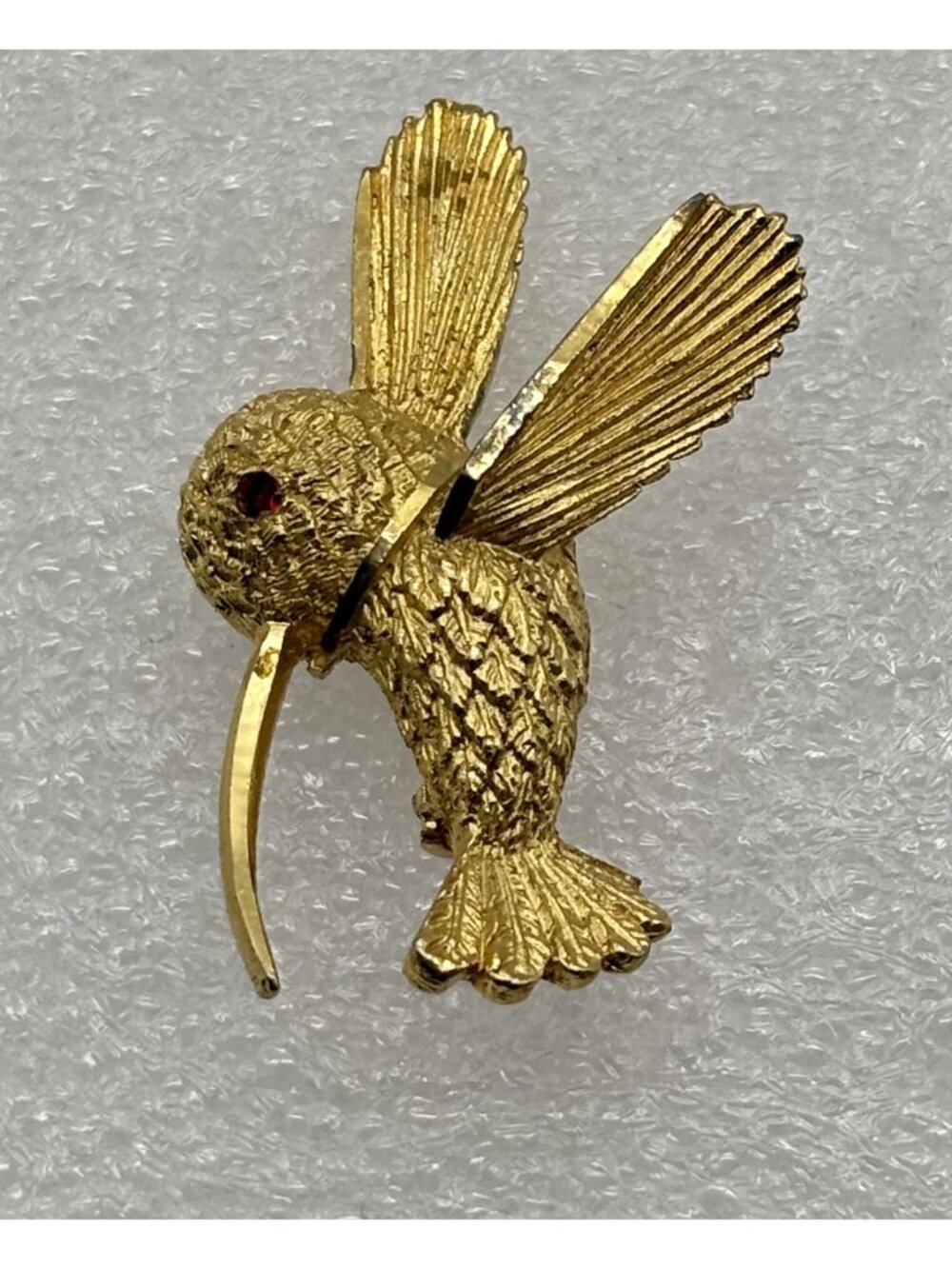 Vintage Signed BSK Hummingbird Brooch Pin Textured Gold-Tone Red Rhinestone Eyes